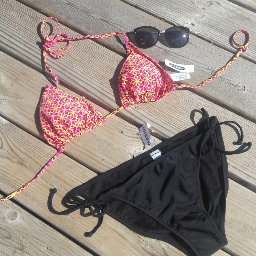 🎉FREE SUNGLASSES🎉 Geometrical Bikini Set